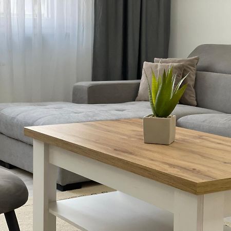 Rozi Apartments ซาเกร็บ ภายนอก รูปภาพ