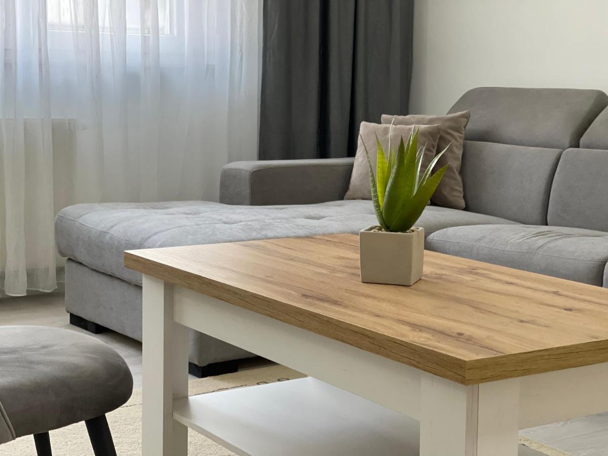 Rozi Apartments ซาเกร็บ ภายนอก รูปภาพ