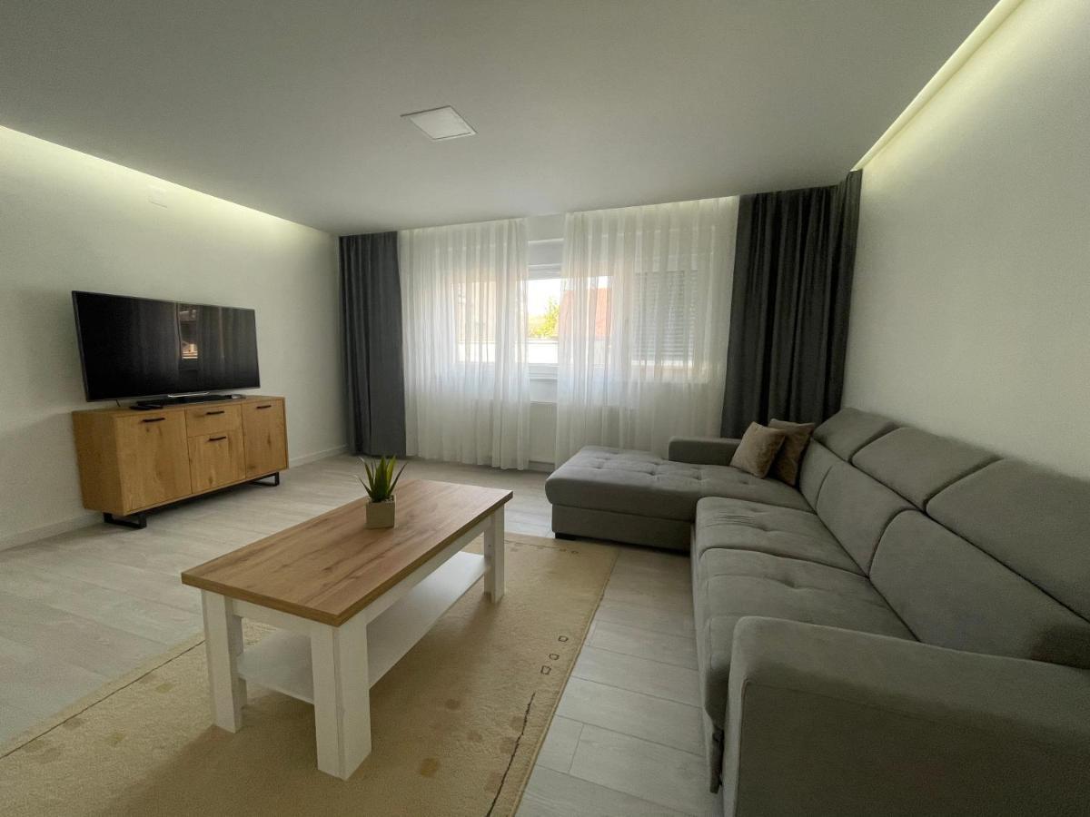 Rozi Apartments ซาเกร็บ ภายนอก รูปภาพ