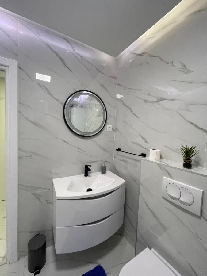 Rozi Apartments ซาเกร็บ ภายนอก รูปภาพ