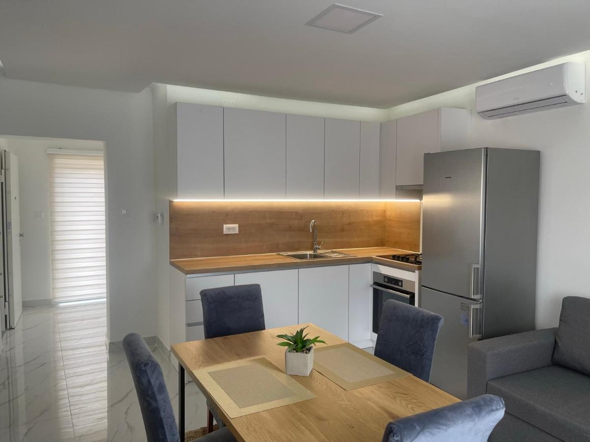 Rozi Apartments ซาเกร็บ ภายนอก รูปภาพ